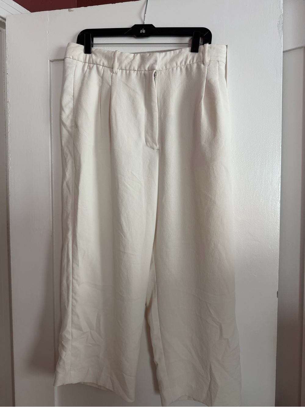 Aritiza Cream Cropped Wide-Leg Trousers
